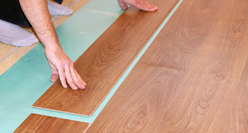 Réparation de plancher de bois franc et de plancher flottant à Laval - Planchers Premier Choix à Laval Réparation de plancher de bois franc et de plancher flottant à Laval - Planchers Premier Choix à Laval