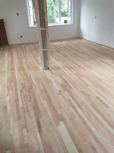 Service de reparation et sablage de plancher de bois franc à Laval après / Entrepreneur Planchers premier choix situe a laval